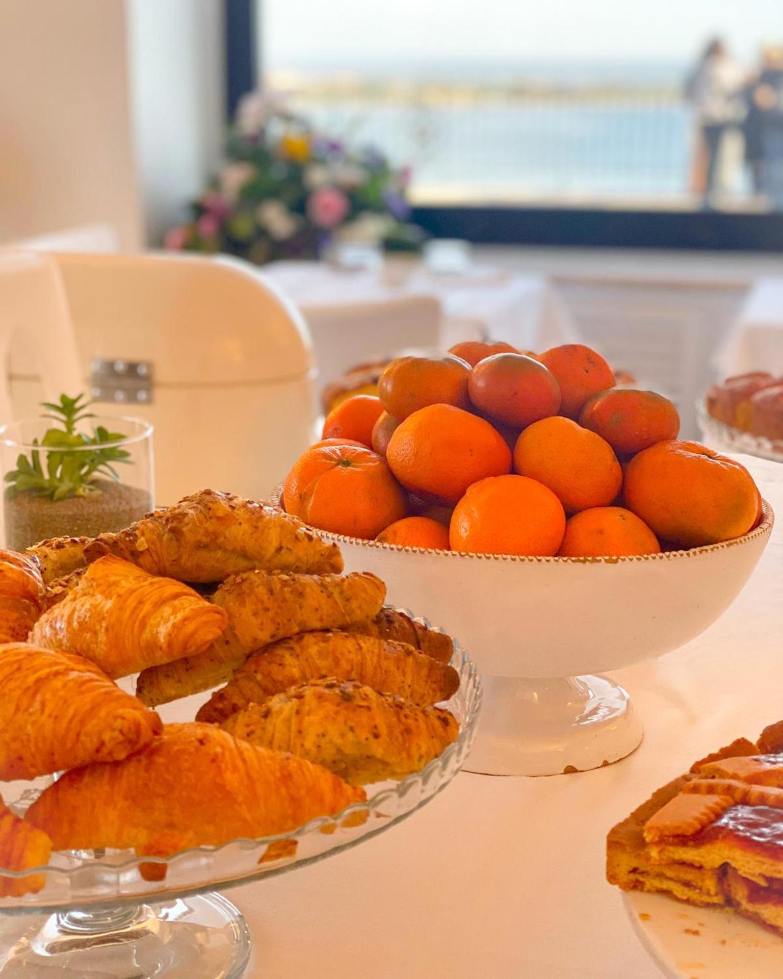 Hotel Europa Таранто Екстериор снимка