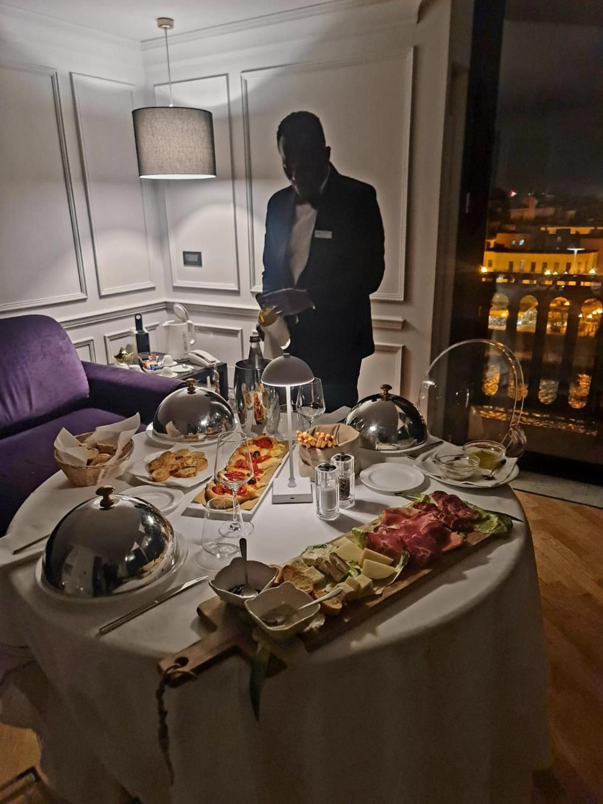 Hotel Europa Таранто Екстериор снимка
