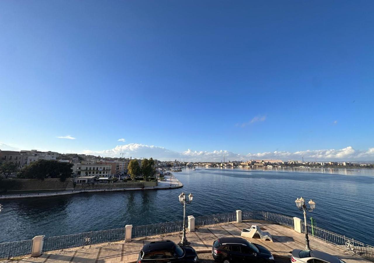 Hotel Europa Таранто Екстериор снимка