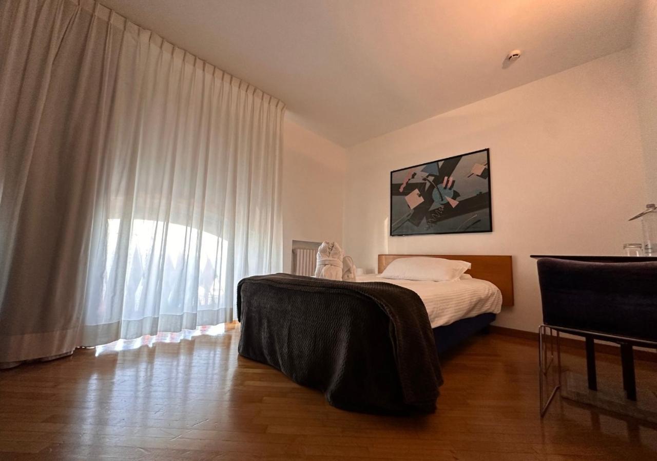 Hotel Europa Таранто Екстериор снимка