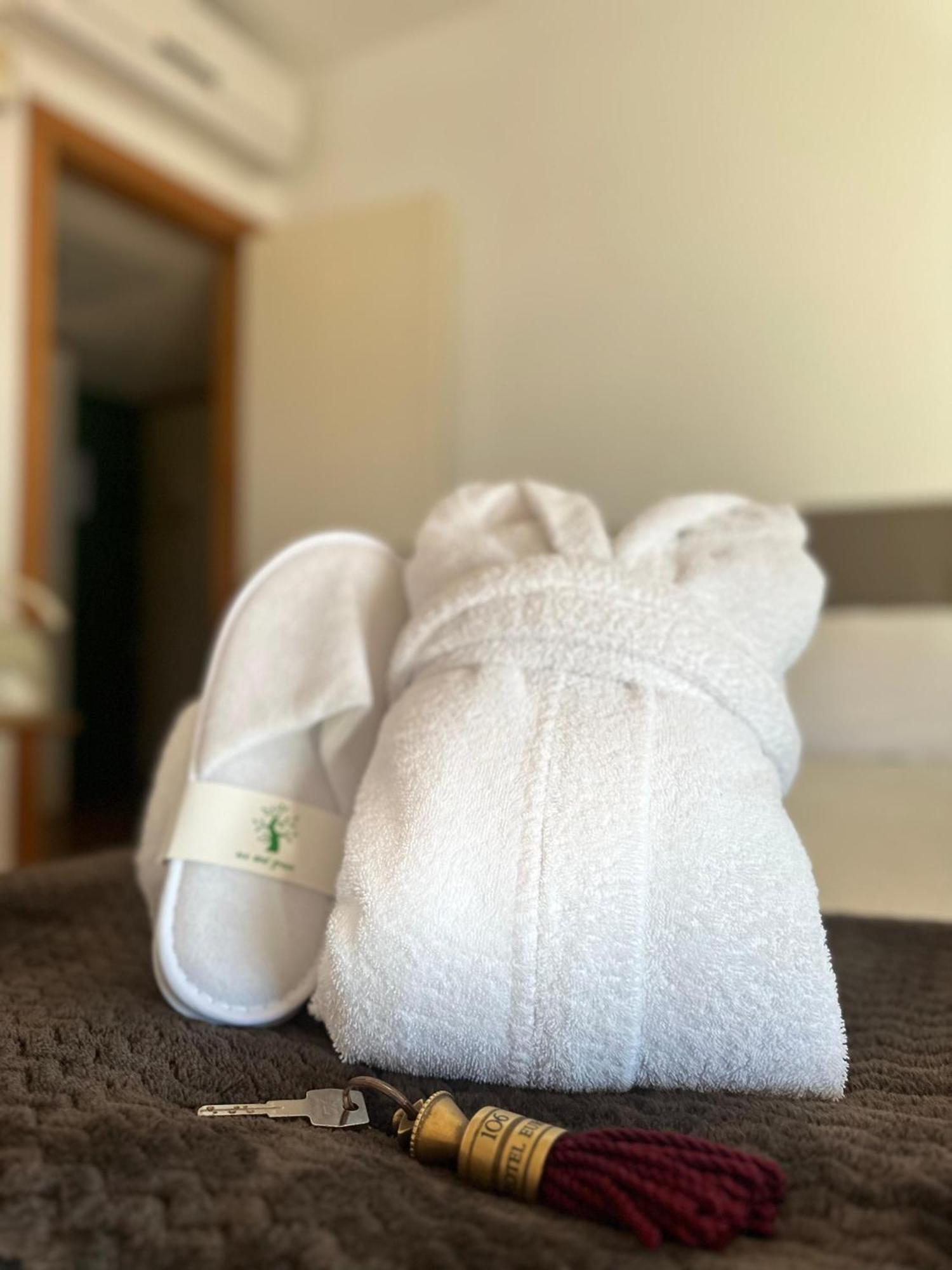 Hotel Europa Таранто Екстериор снимка