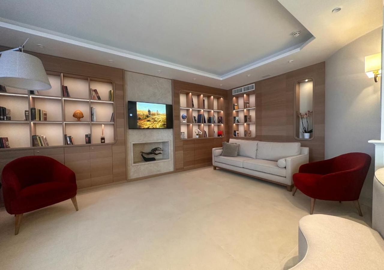 Hotel Europa Таранто Екстериор снимка